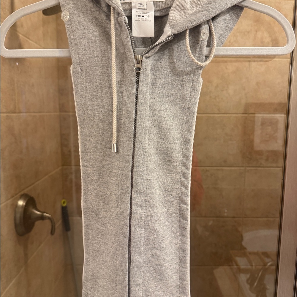 Gray Sleeveless Zip-Up Hoodie